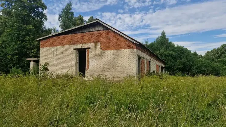 Здание с земельным участком на торгах в Подмосковье