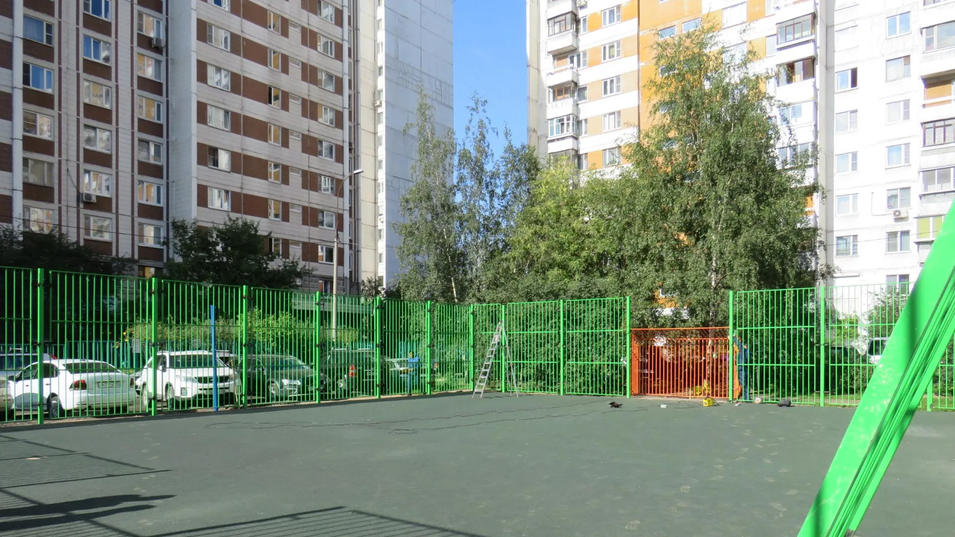 Работы по установке новой спортплощадки в Люберцах завершат к сентябрю