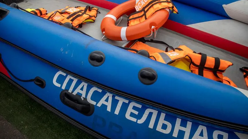 7-летний ребенок утонул из-за перевернутой моторной лодки в Хабаровском крае
