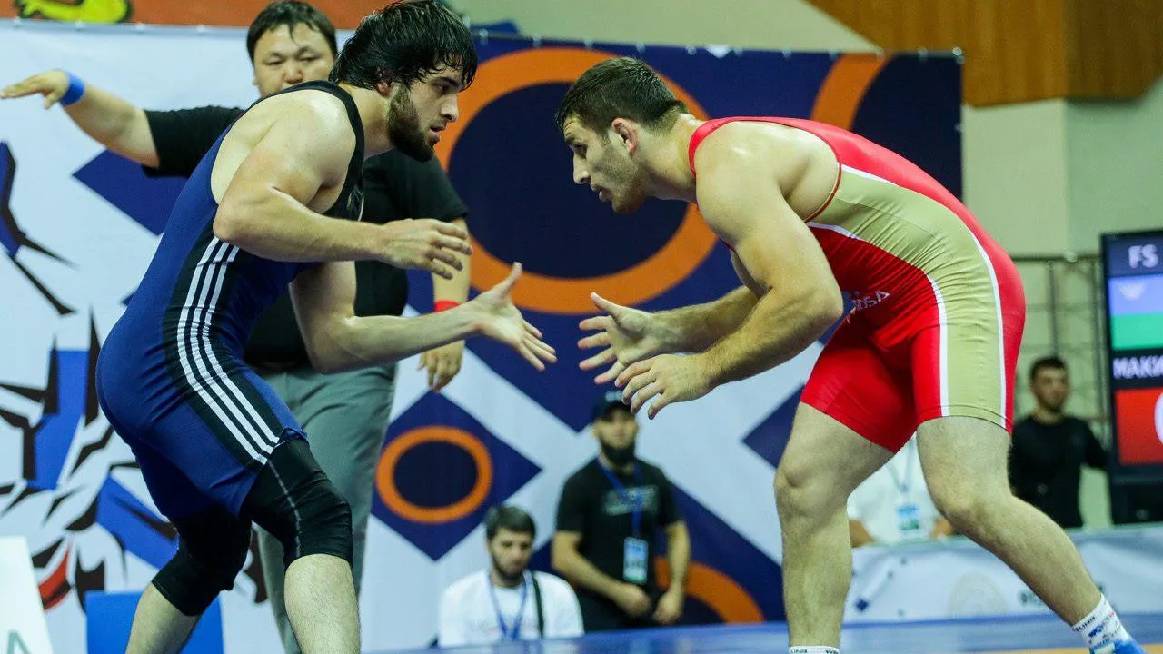 Чемпионат России по вольной борьбе открылся в Одинцове