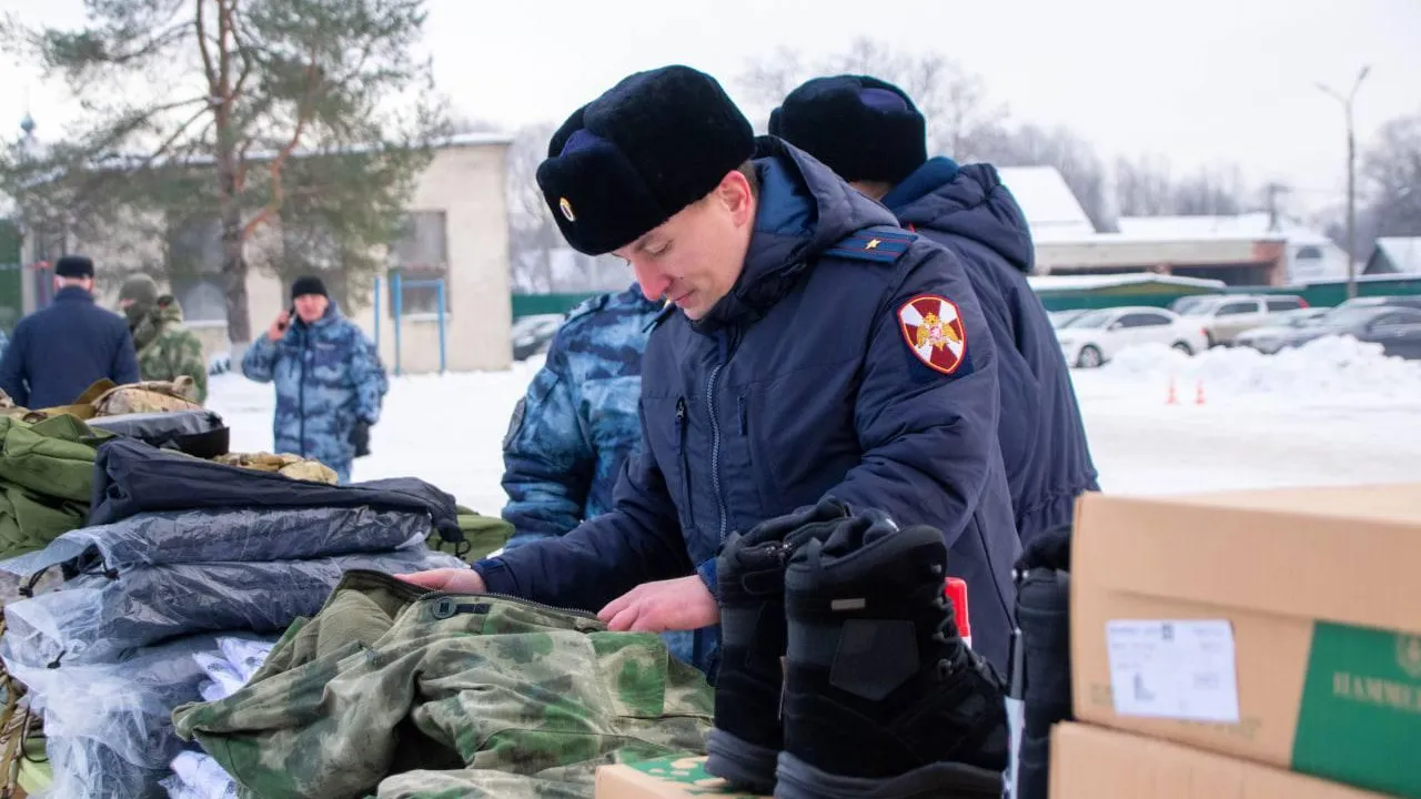 Власти Подольска передали стройинструменты бойцам ОМОН «Русич» Росгвардии