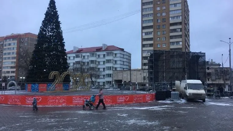В Подольске установили большой экран для трансляции новогоднего поздравления президента РФ