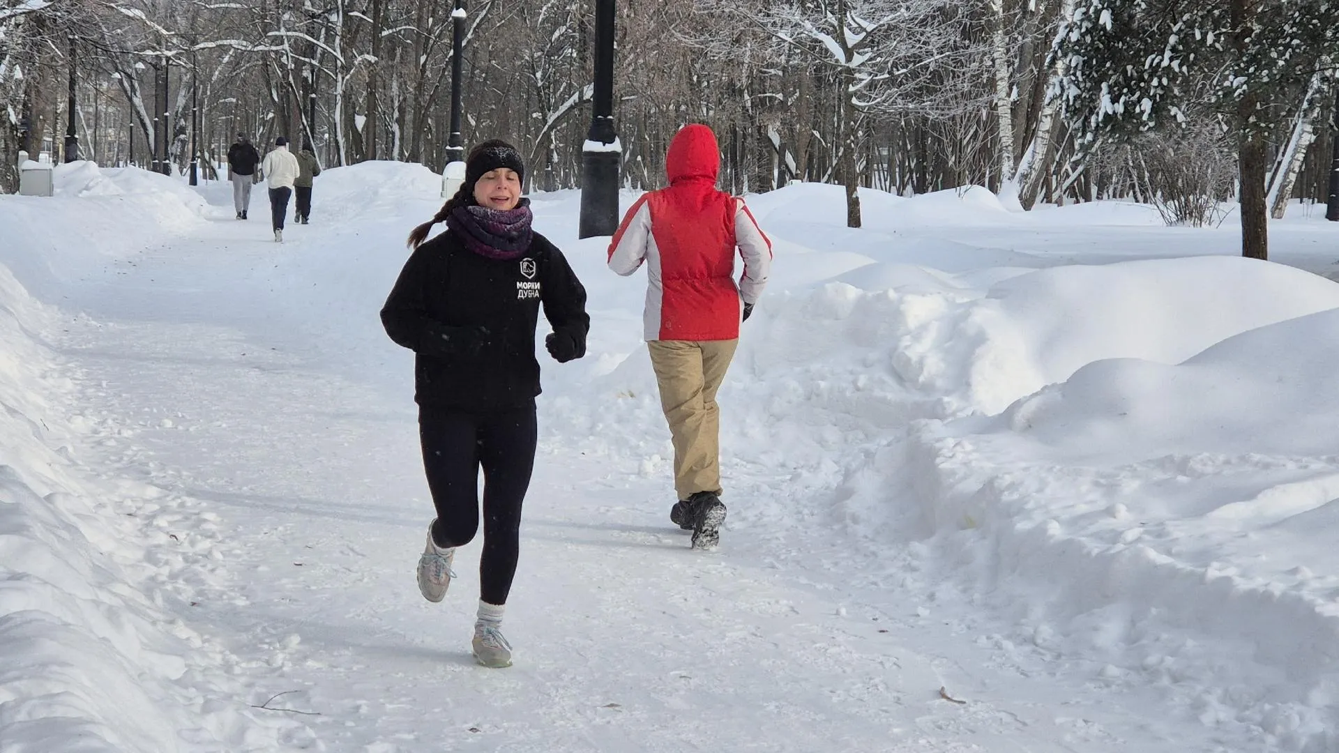 В Дубне на набережной проходят бесплатные тренировки по физподготовке