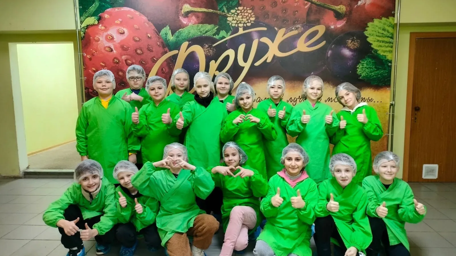 Школьники Подольска посетили с экскурсией кондитерскую фабрику