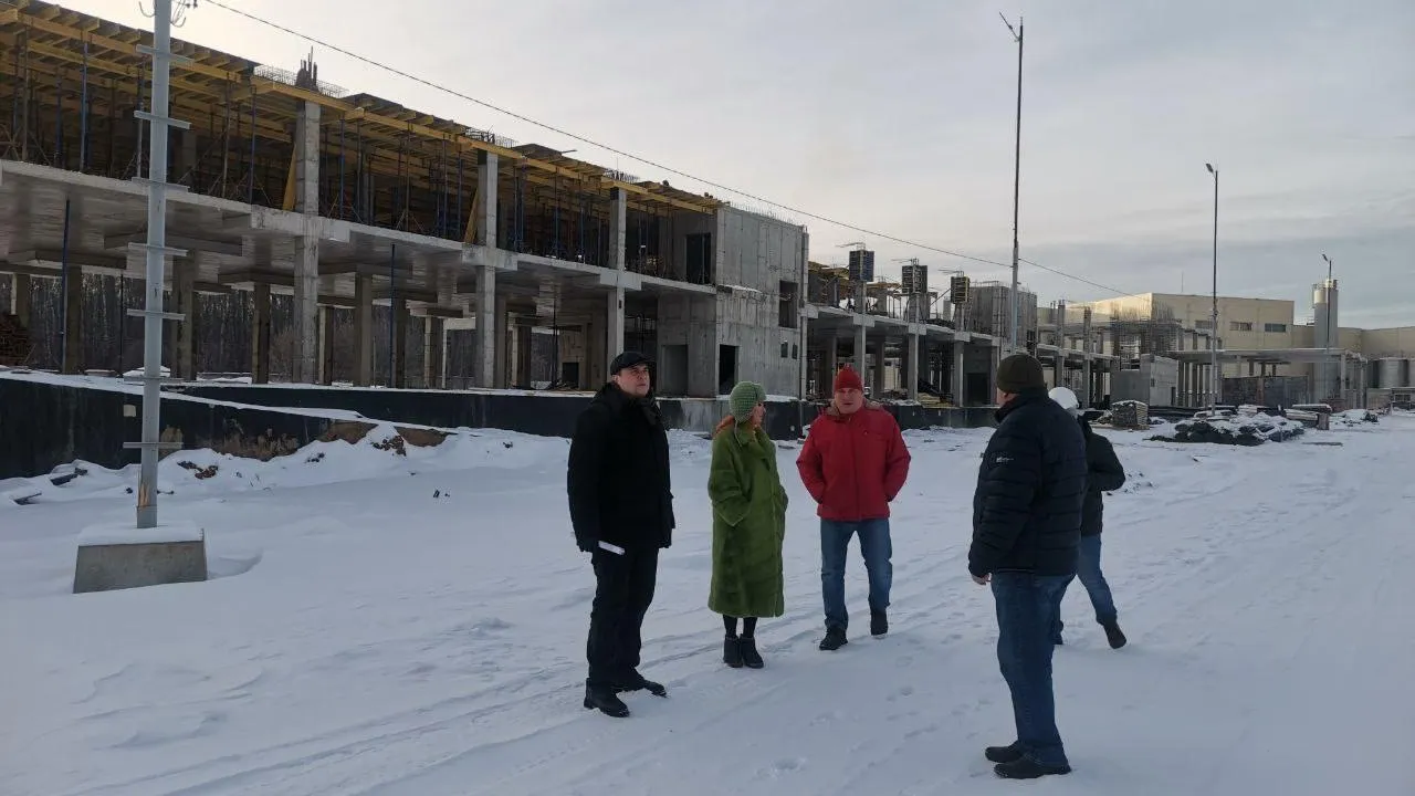 В Подольске рабочие приступили к внутренней отделке завода по производству шпрот