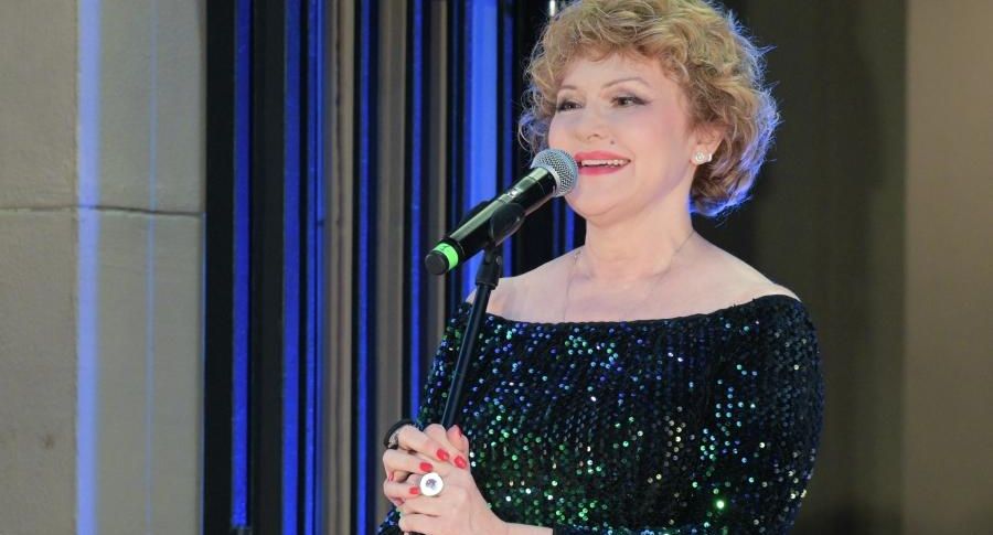 Актриса Есипенко рассказала, что в детстве хотела стать кондуктором трамвая