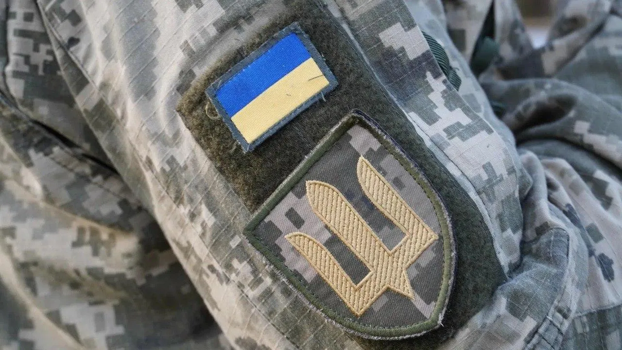 FT: из украинской армии дезертировало 60 тыс человек за 10 месяцев