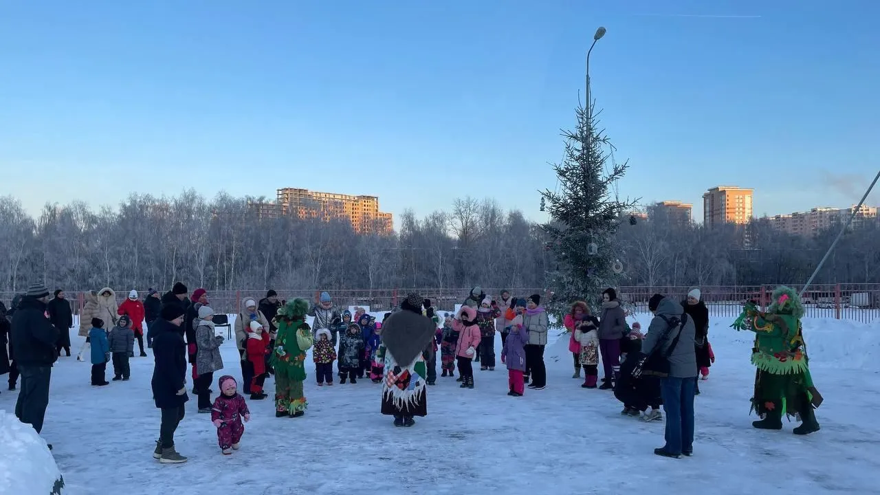 Огнеборцы Подольска провели пожарную елку для детей в преддверии Нового года