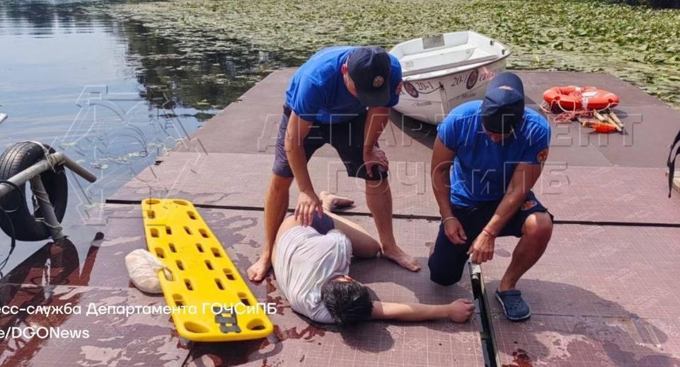 Спасатели Москвы за день вытащили из воды троих человек
