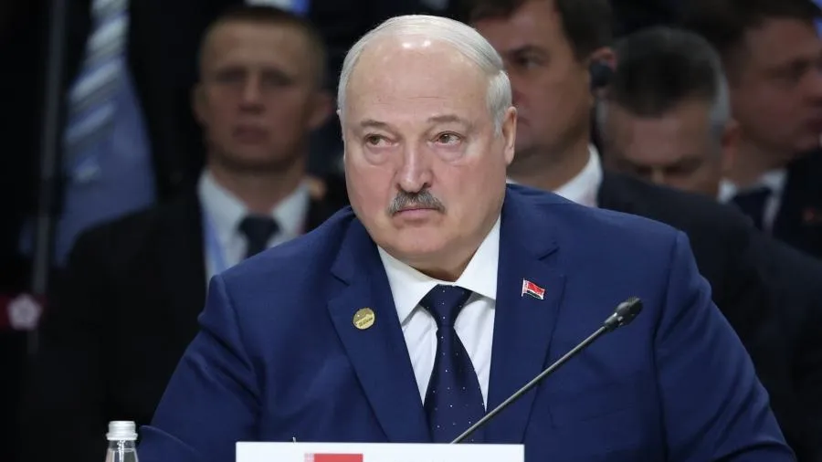 Лукашенко назвал «Орешник» эффективным вооружением