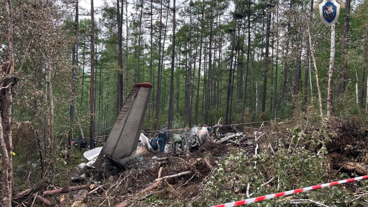 В Амурской области извлекли останки тел пассажиров разбившегося Ан-24