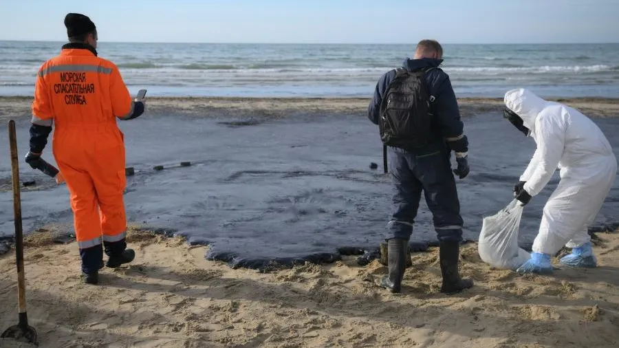 Экологическая катастрофа в Черном море: как разлив мазута угрожает природе и курортному сезону в Анапе