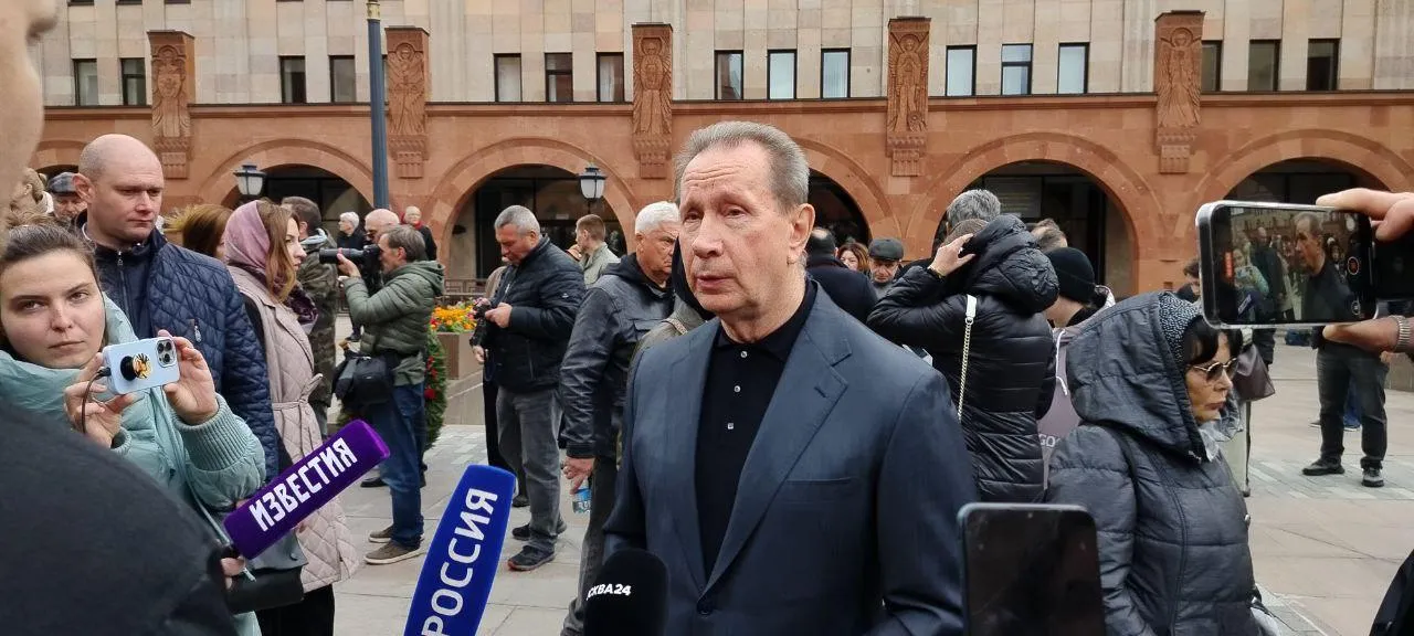 Виктор Золотов на церемонии прощания с режиссером и телеведущим Тиграном Кеосаяном