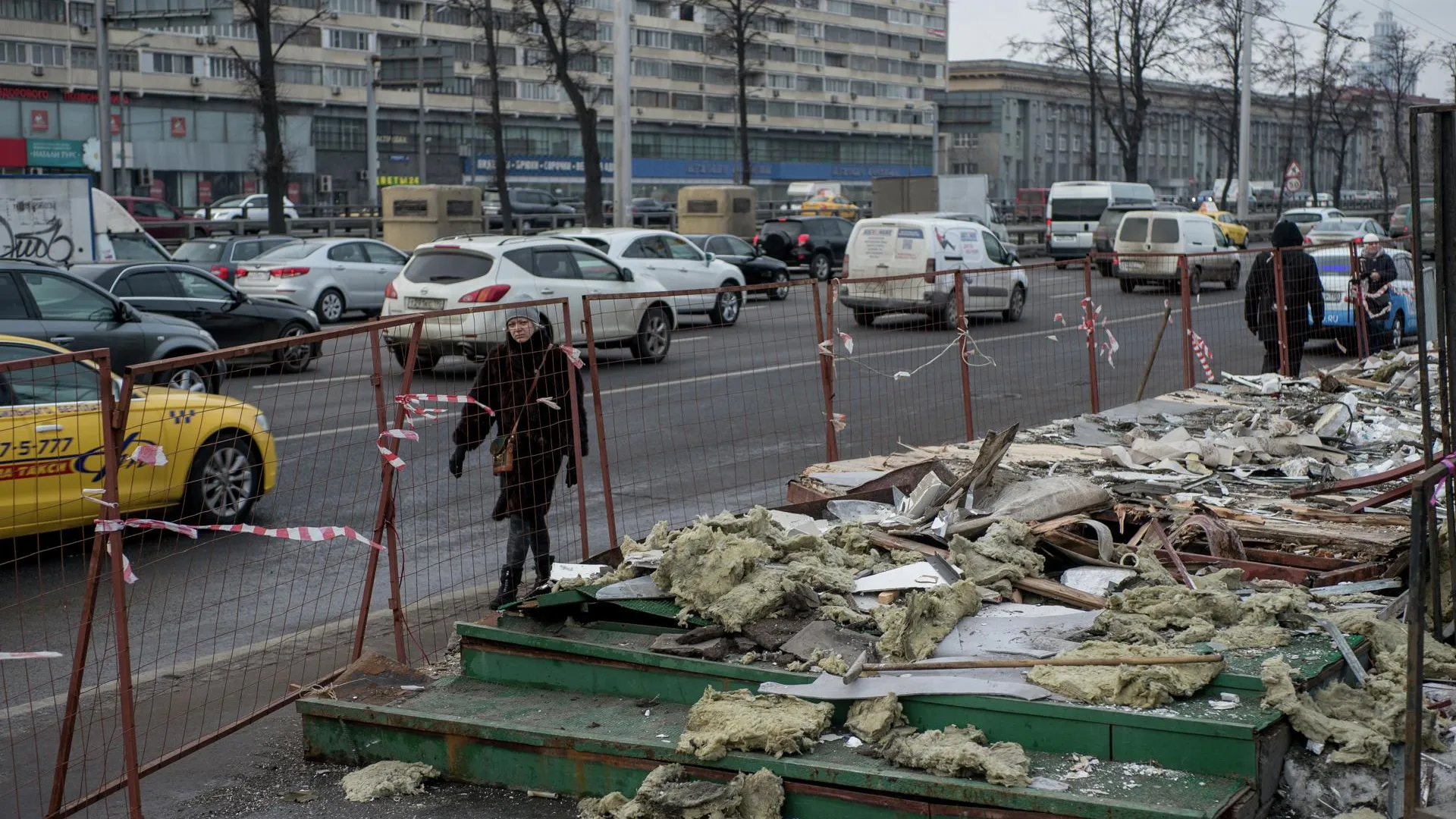 Незаконный склад снесли на Пятницком шоссе в Москве