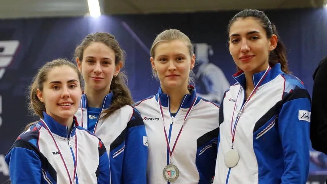 Подмосковные спортсмены взяли серебро на Кубке России по фехтованию