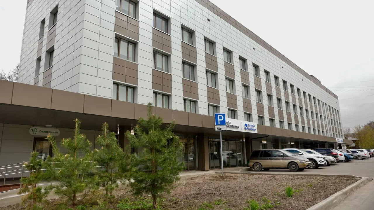 В Павловском Посаде депутат Госдумы провел проверку капитального ремонта в поликлинике № 3