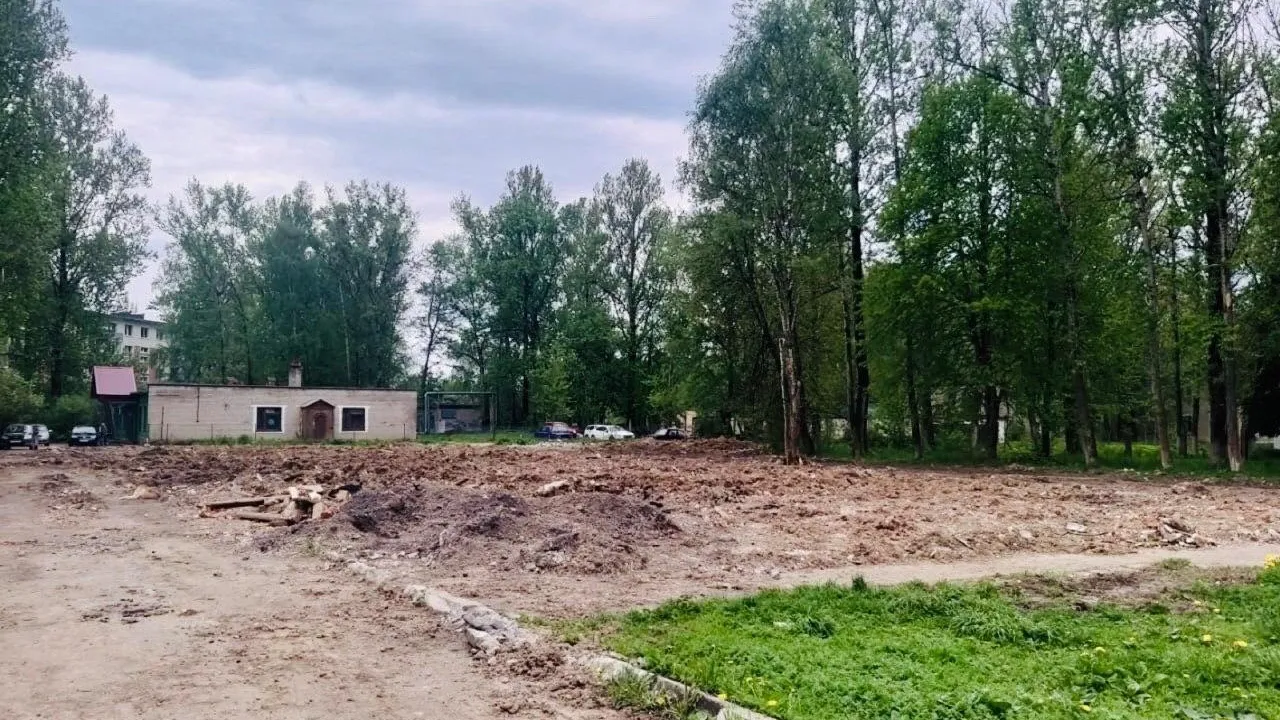 Аварийный «Дом офицеров» снесли в Клину