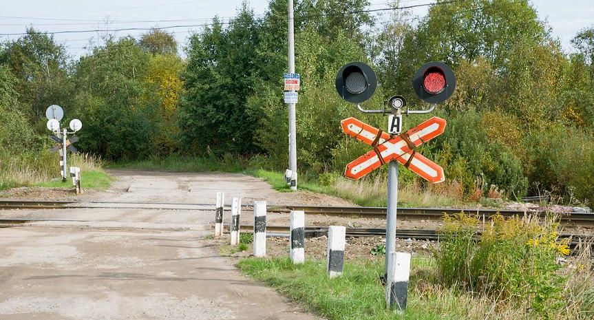 В Белоруссии трактор протаранил поезд с 151 пассажиром