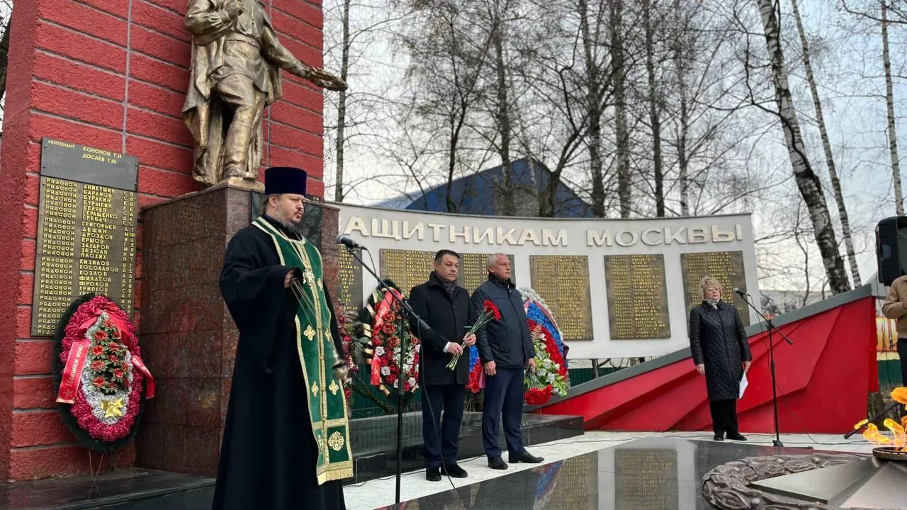 Мемориальный комплекс открыли в Лобне после реконструкции