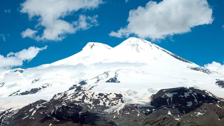 Спасатели эвакуировали второго за день туриста с Эльбруса