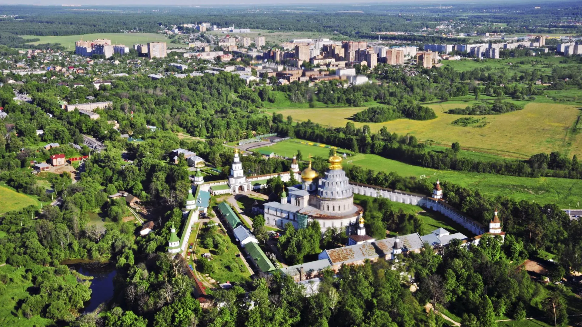 Бесплатные пешеходные экскурсии пройдут в августе в Звенигороде