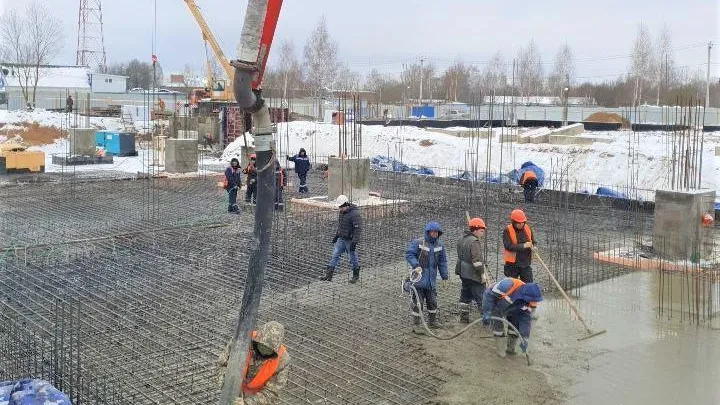В Волоколамске приступили к заливке первого бетона в основание ледовой арены