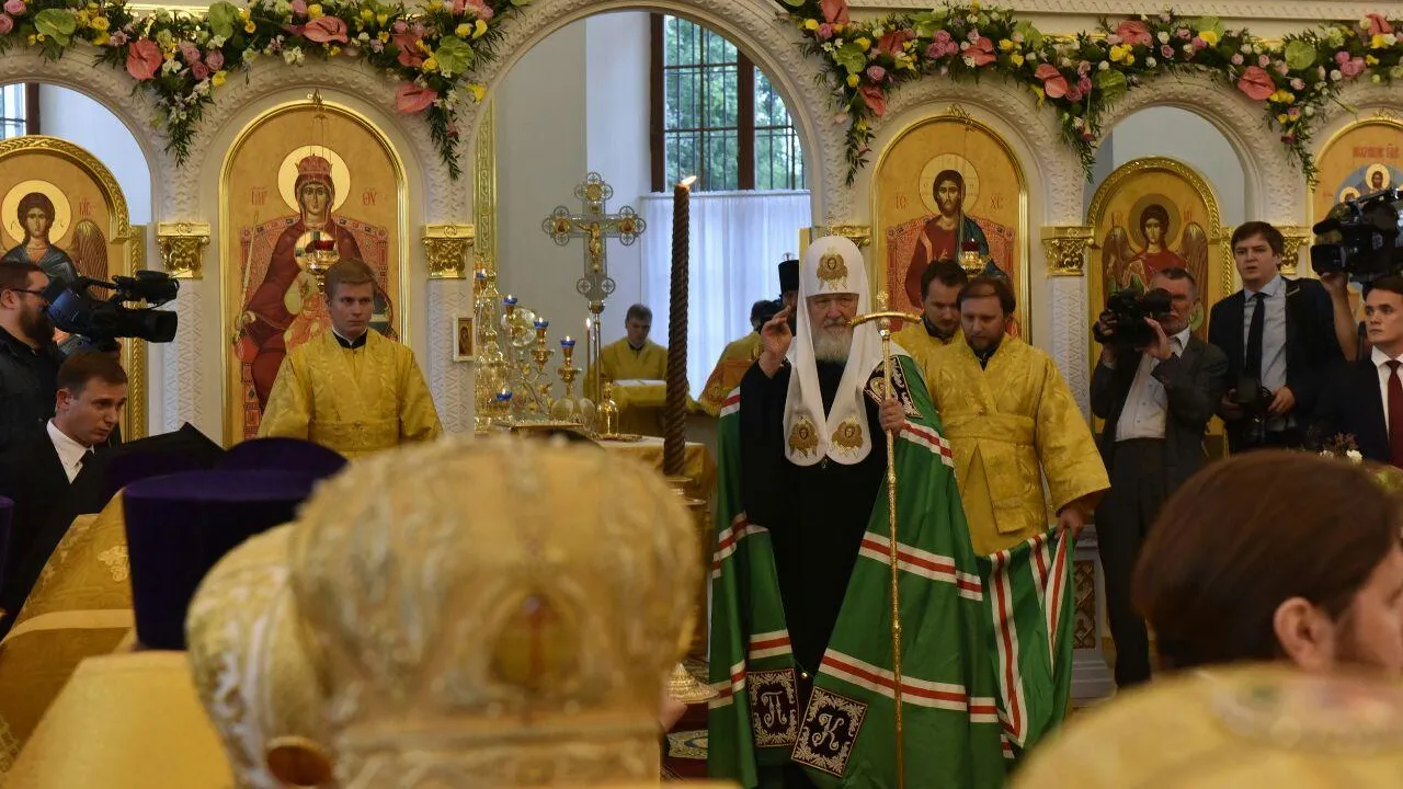 Патриарх Кирилл провел службу в соборе в Кашире