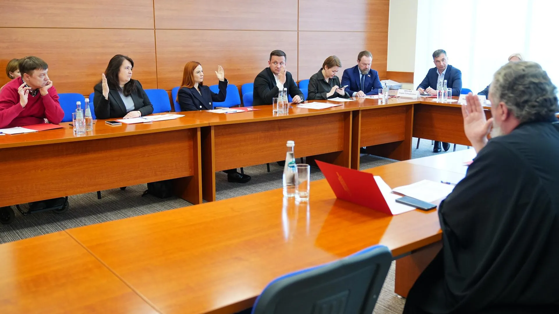 Почти 2,5 тыс человек подали заявки в региональную программу «Герои Подмосковья»
