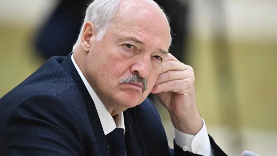 Лукашенко заявил, что молодежь в отдельных странах СНГ не знает русский язык