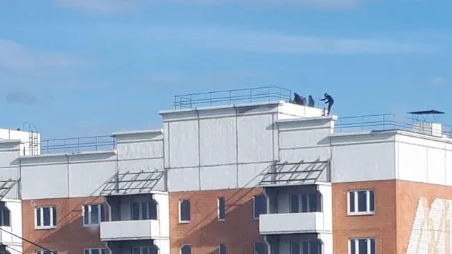 В Подольске житель пожаловался на ненадлежащее состояние ограждения недостроенного дома