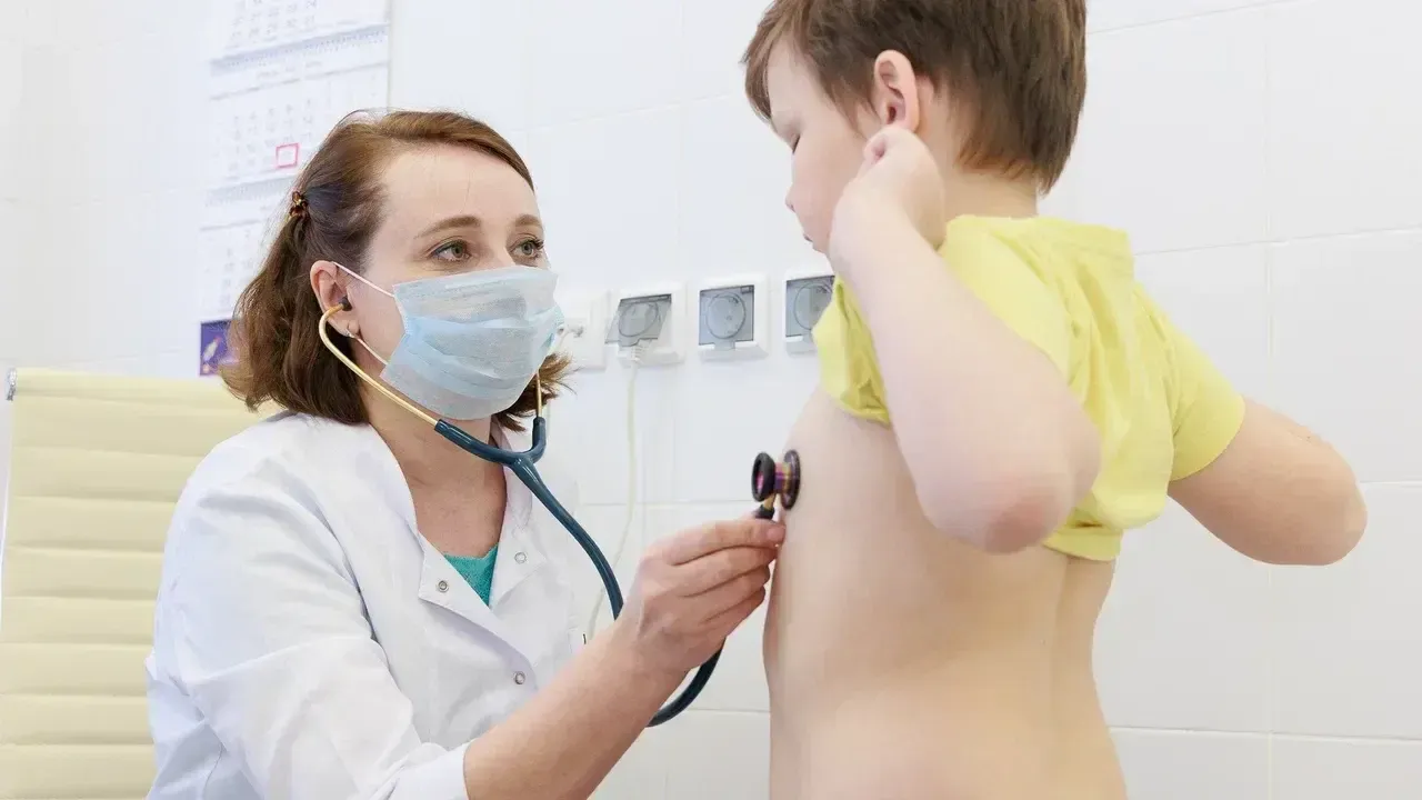Врачи НИКИ детства рассказали, кто больше подвержен метапневмовирусу