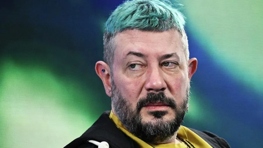 Артемий Лебедев посоветовал москвичу с доходом 2 млн уйти в поход