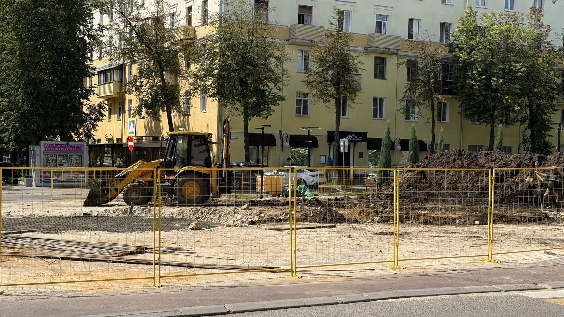 В Электростали реконструируют фонтан на центральной аллее