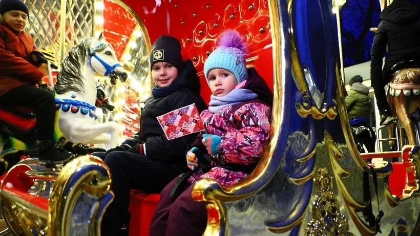 8 бесплатных каруселей встречают гостей и жителей Подмосковья