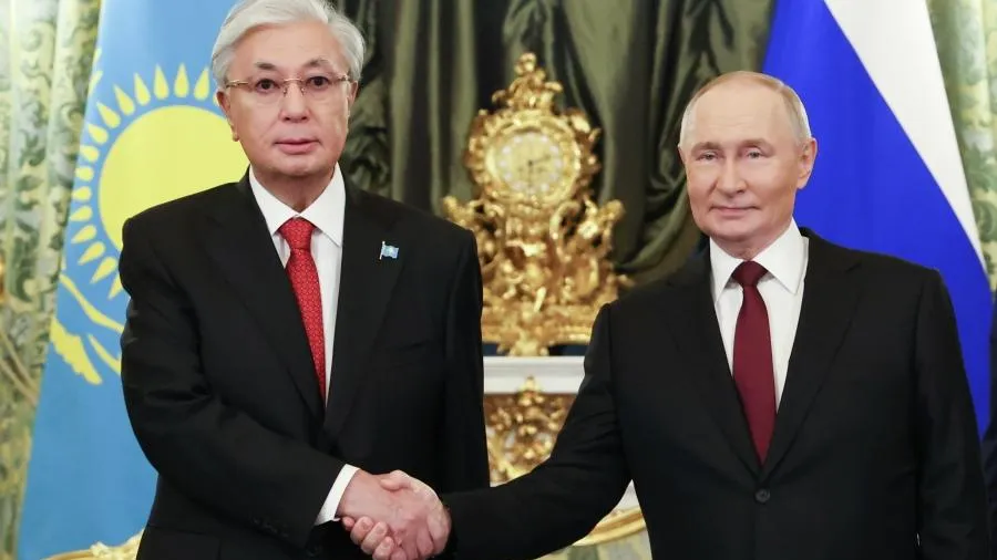 Путин поговорил по телефону с президентом Казахстана Касым-Жомартом Токаевым