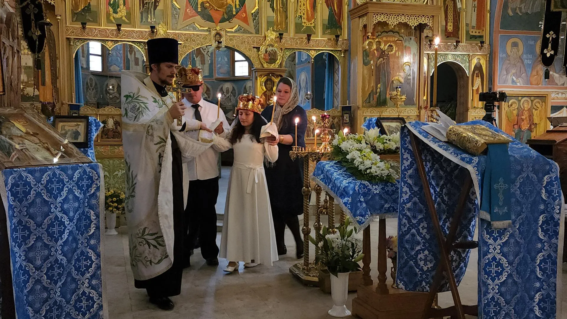 В Центре реабилитации в Сергиевом Посаде венчались ветеран СВО и его невеста