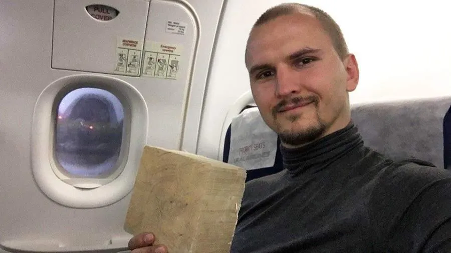 Суд взыскал 49 млн рублей с блогера Домогацкого, подозреваемого в мошенничестве