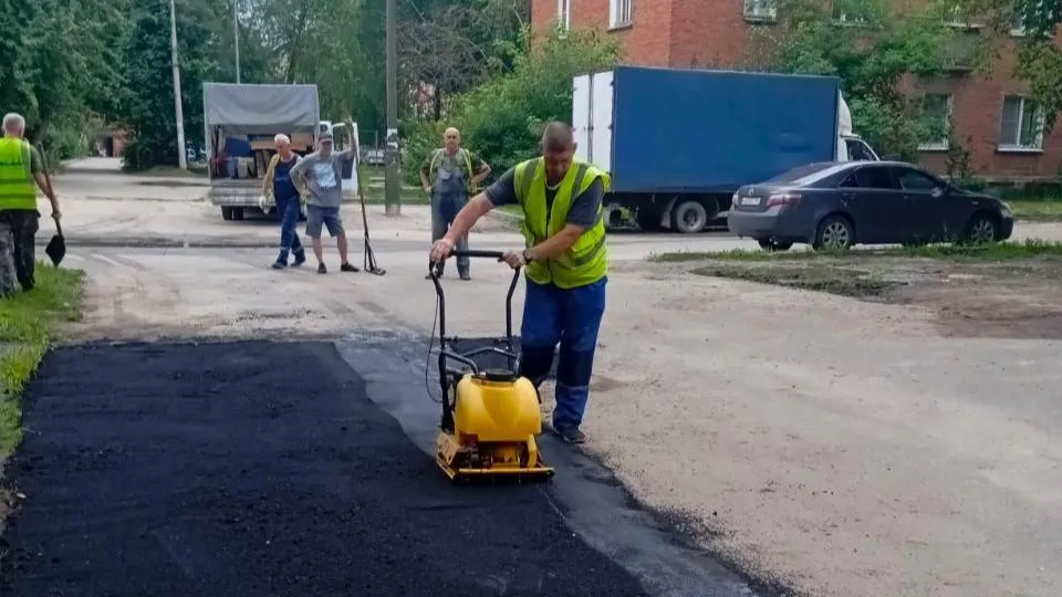 В Воскресенске завершили работы по ямочному ремонту в микрорайоне Цемгигант