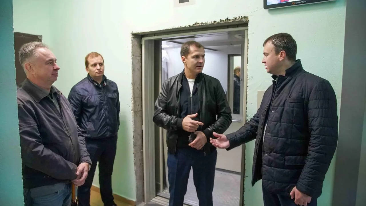 Два лифта в доме поселка Люберец установят до конца октября