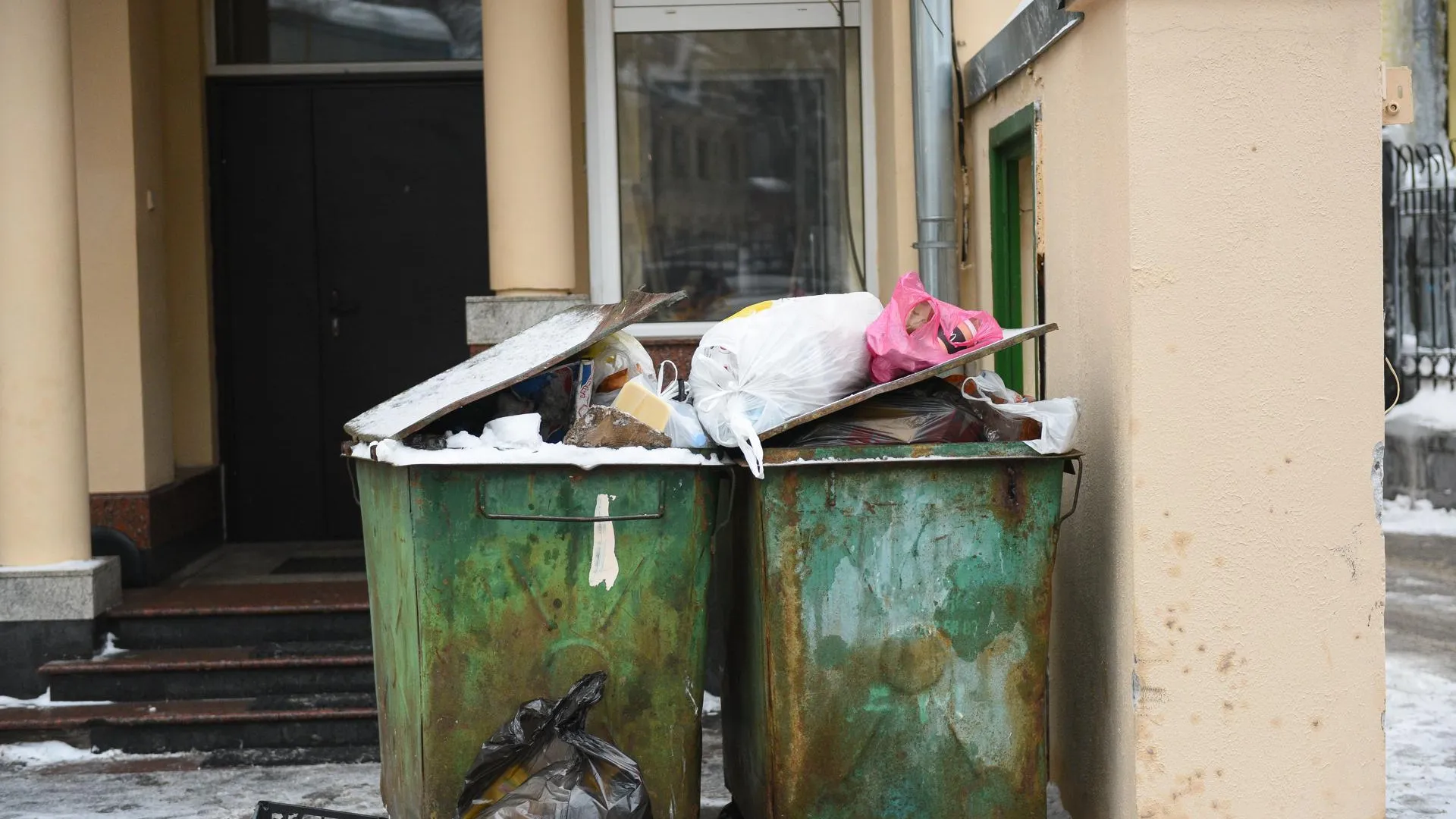 УК Подольска напомнила горожанам об оплате долгов за вывоз мусора
