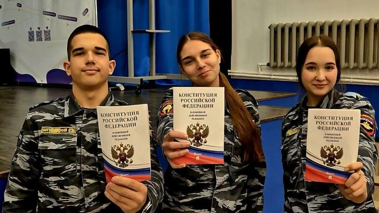 Росгвардейцы Подмосковья провели занятие для курсантов «Гвардейской смены»