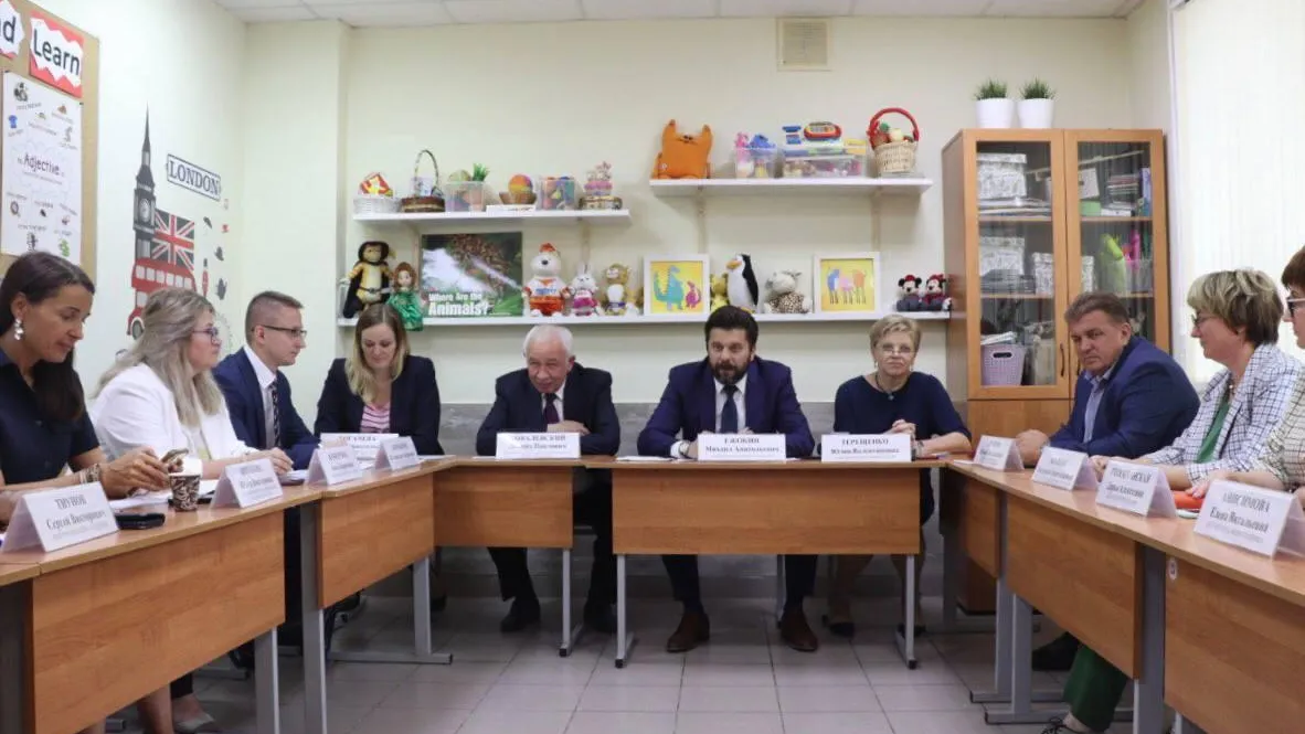 Глава Домодедова пообщался с руководителями центров допобразования