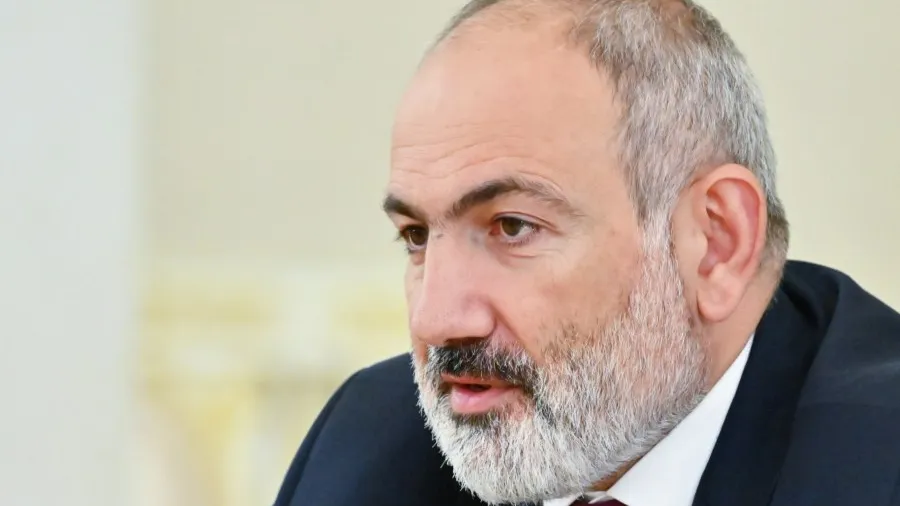 Политолог Миронов: Пашинян – послушная марионетка Запада