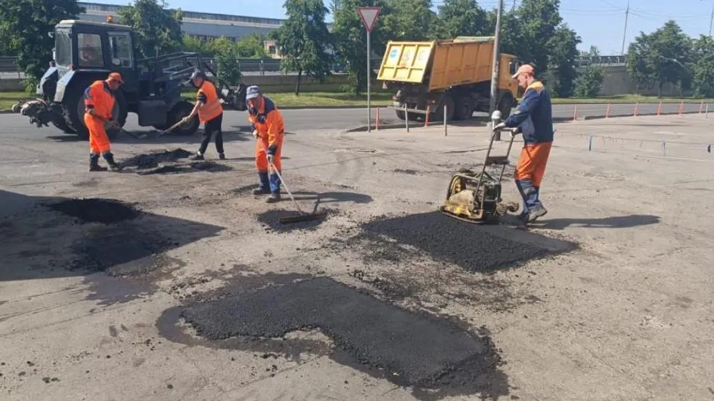 В Люберцах на дорогах заделали более 22 тысяч ям с начала 2023 года