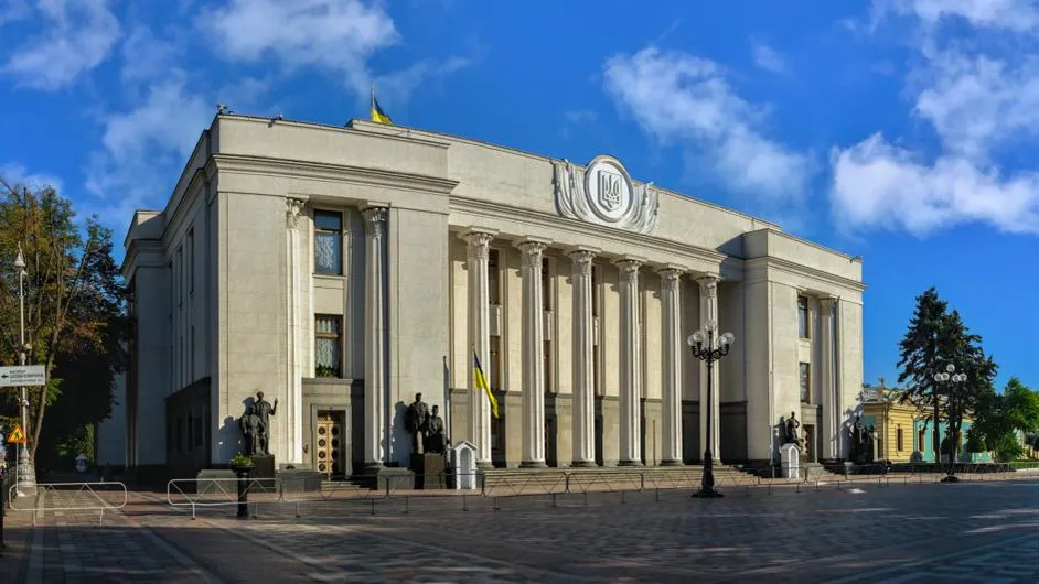 Политолог Журавлев заявил о неспособности Киева выплатить долги