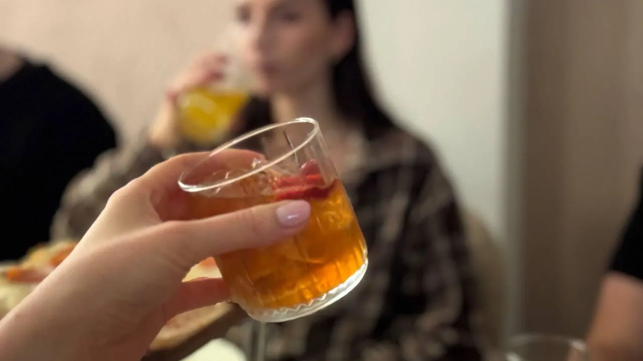 Врач из Подмосковья предупредил об опасности покупки алкоголя с рук