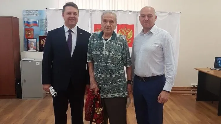 Столетний житель Подольска проголосовал на выборах губернатора
