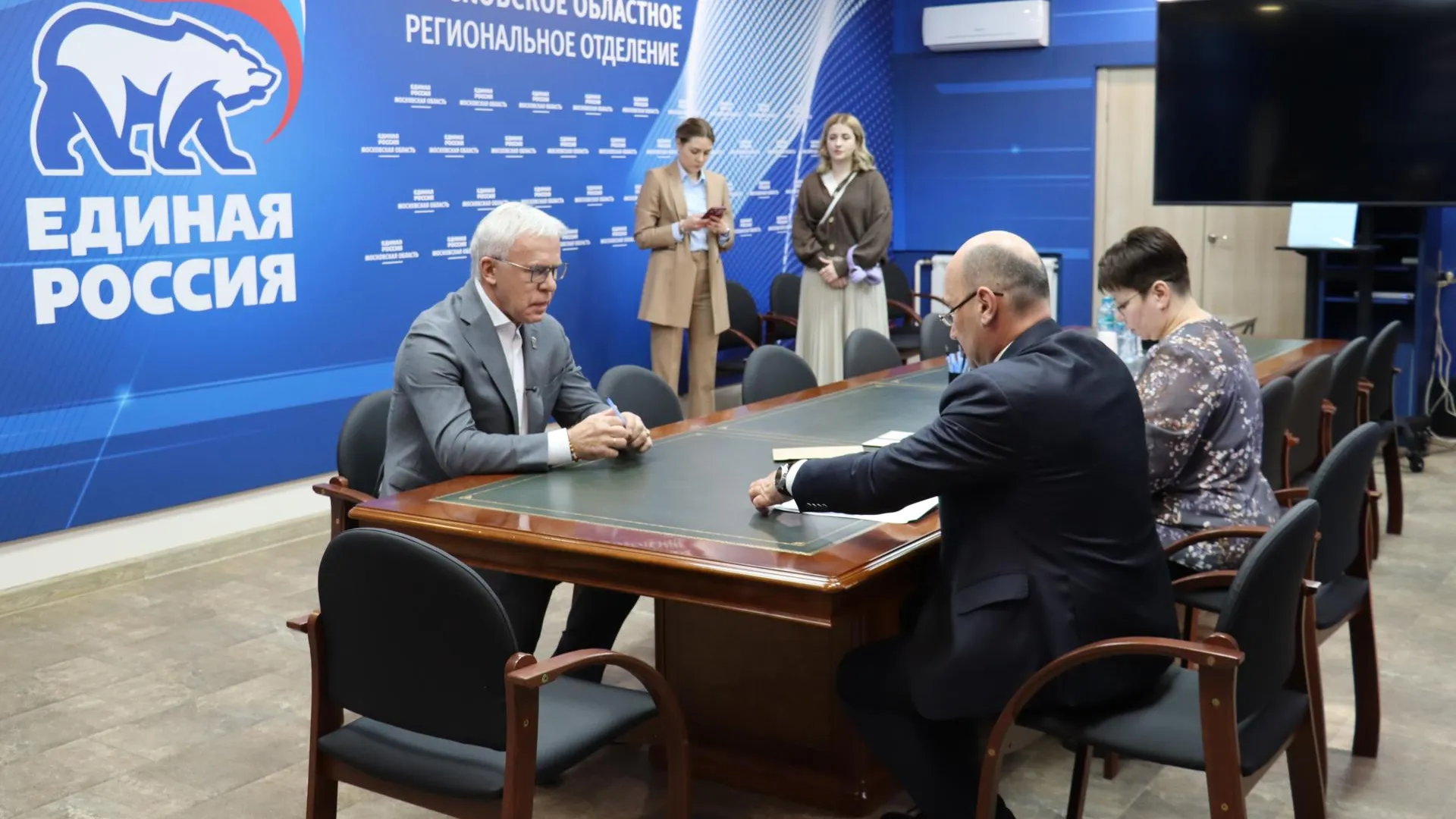 Заявление на участие в предварительном голосовании «ЕР» подали 500 кандидатов