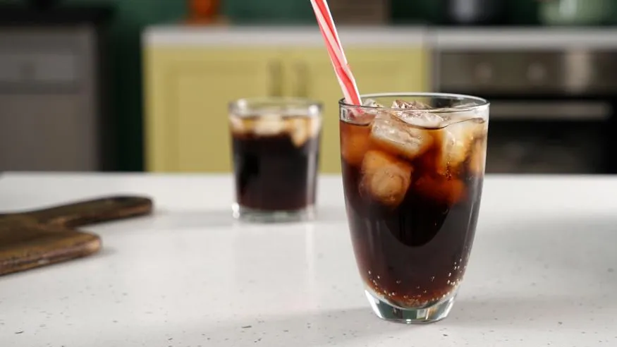 Россиянам раскрыли правду о коле без сахара