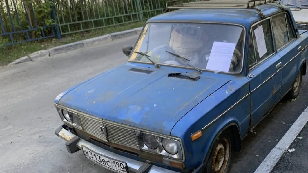 В Щелкове владельцев брошенных авто просят самостоятельно их вывезти со дворов